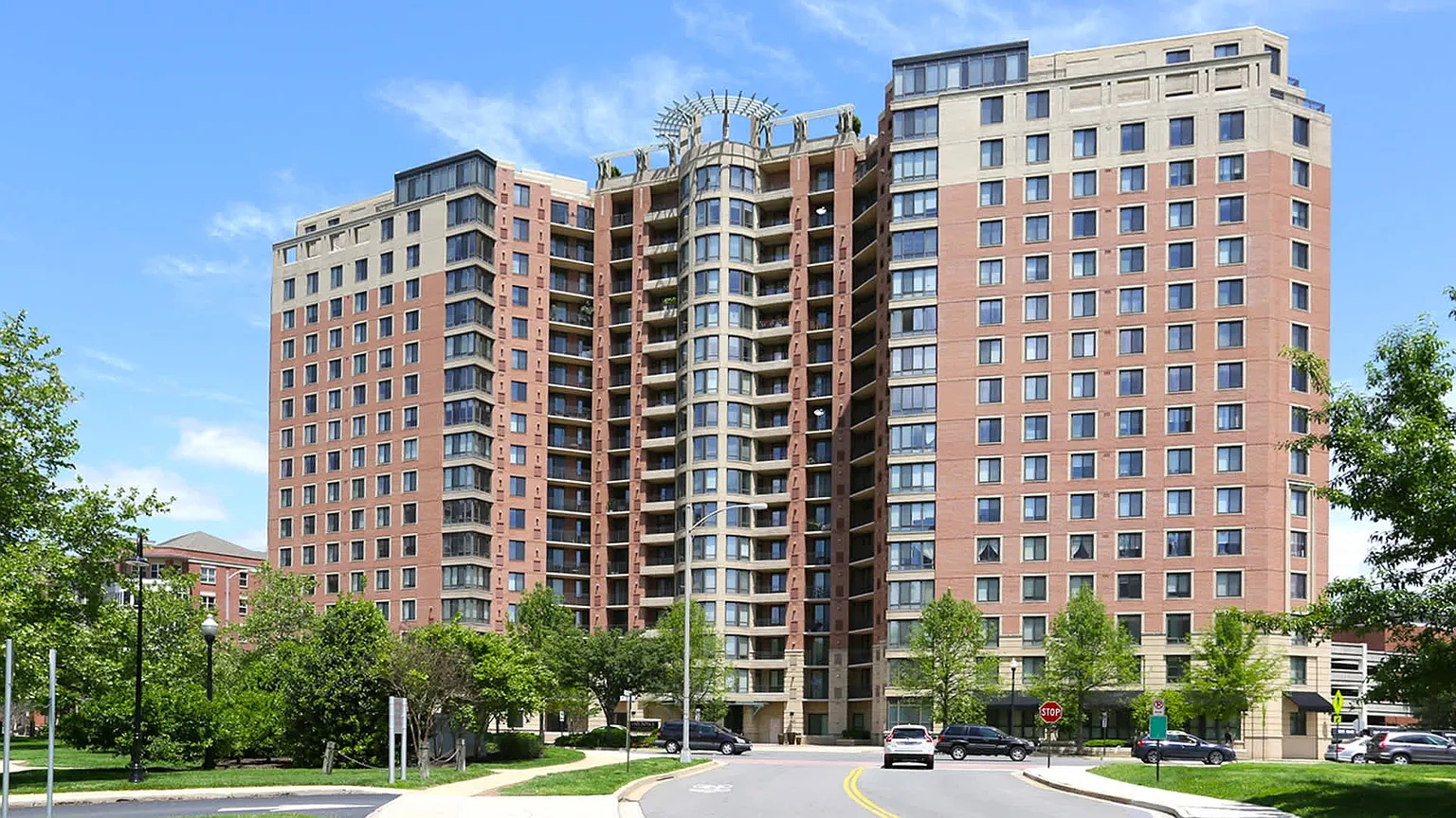 1401 Joyce on Pentagon Row – photo 3