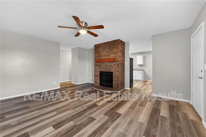4418 Acoma St – photo 3