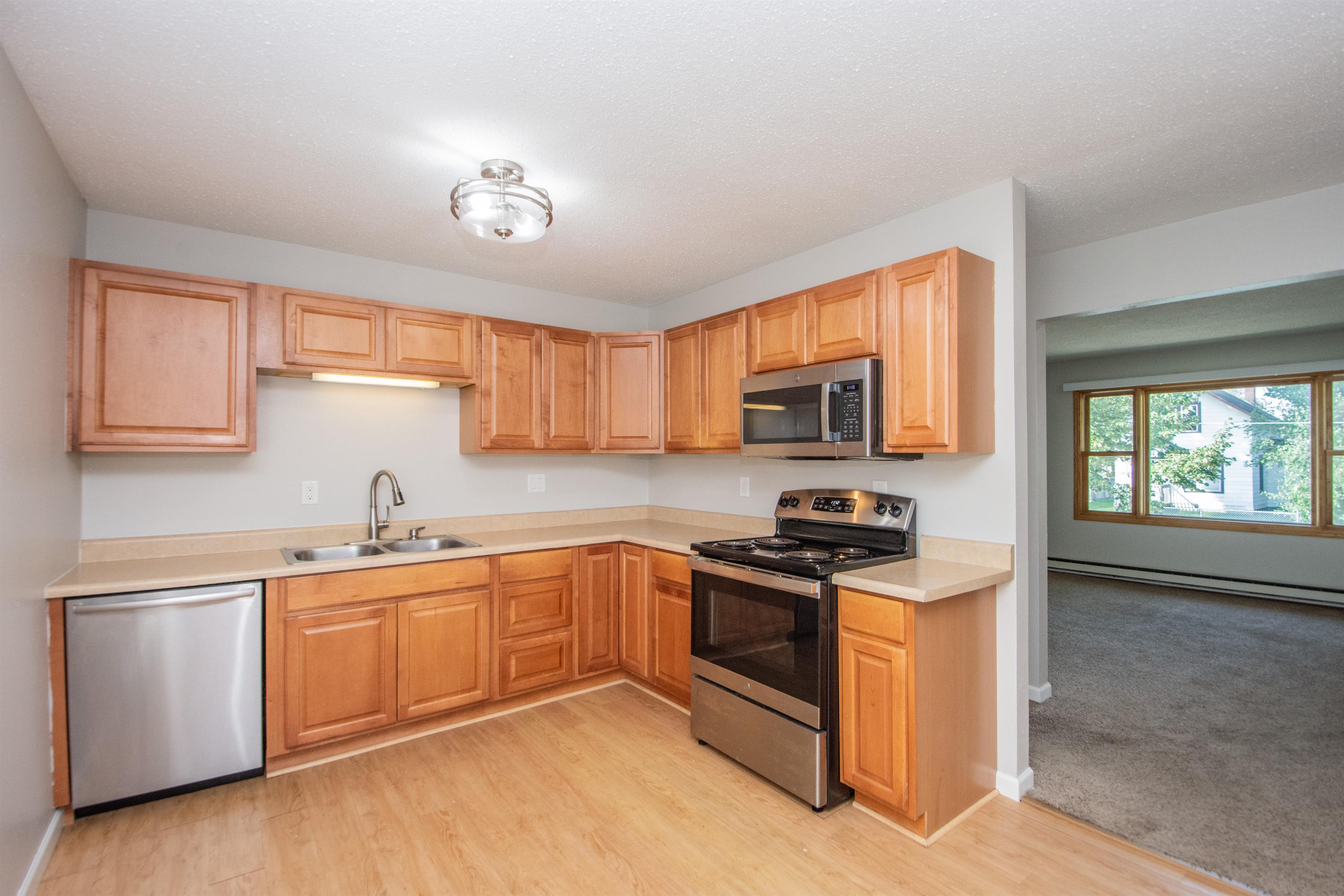 909 12th St N unit 2 – photo 3