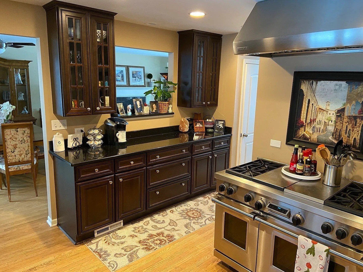 1073 W Elm St – photo 4