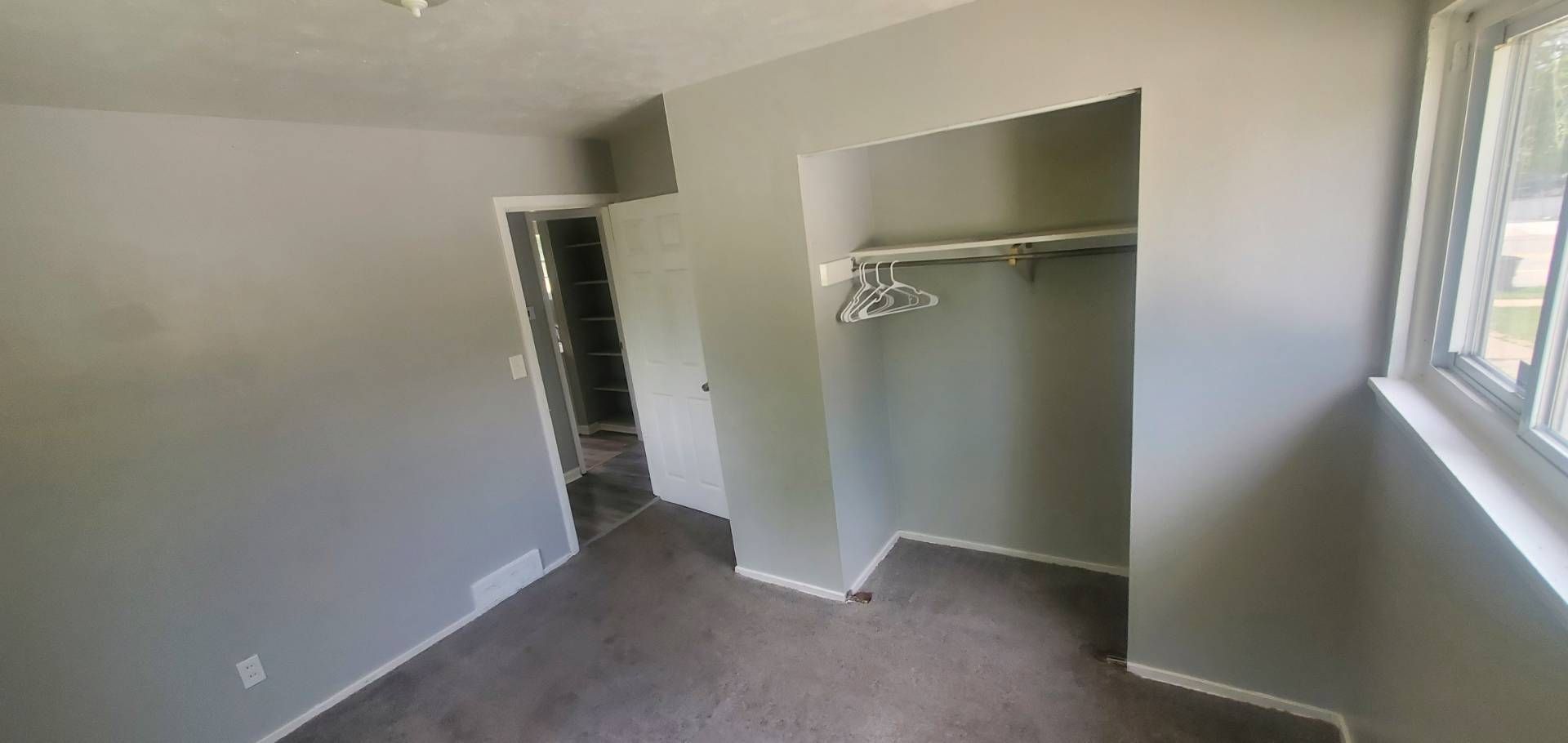 4595 Lee Rd – photo 4