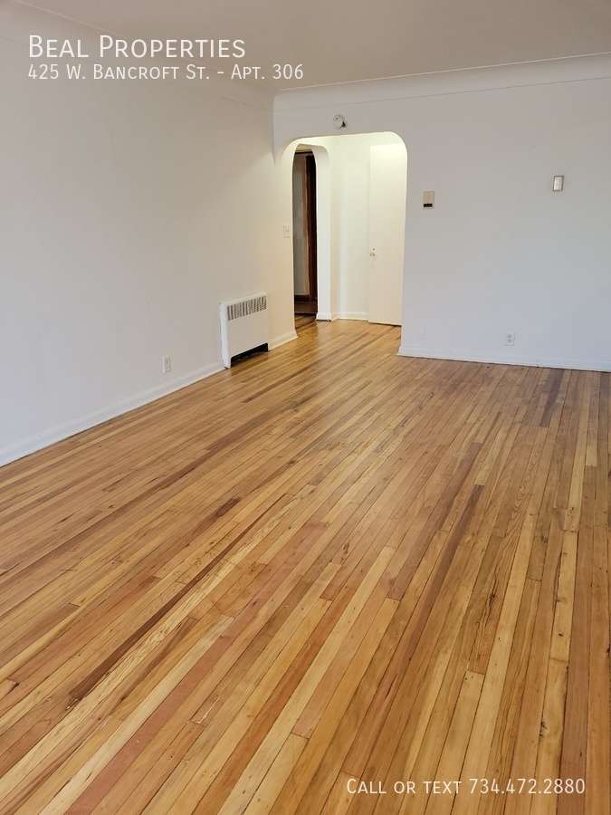 425 W Bancroft St – photo 3