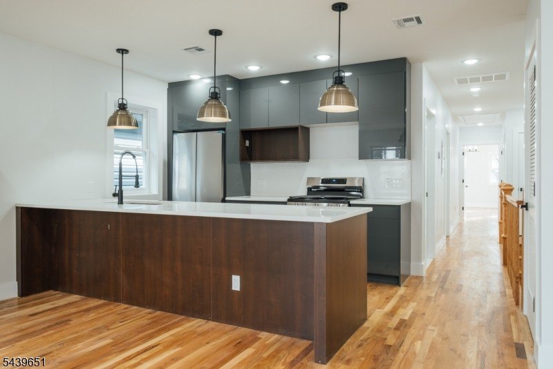 88 Hollywood Ave – photo 1