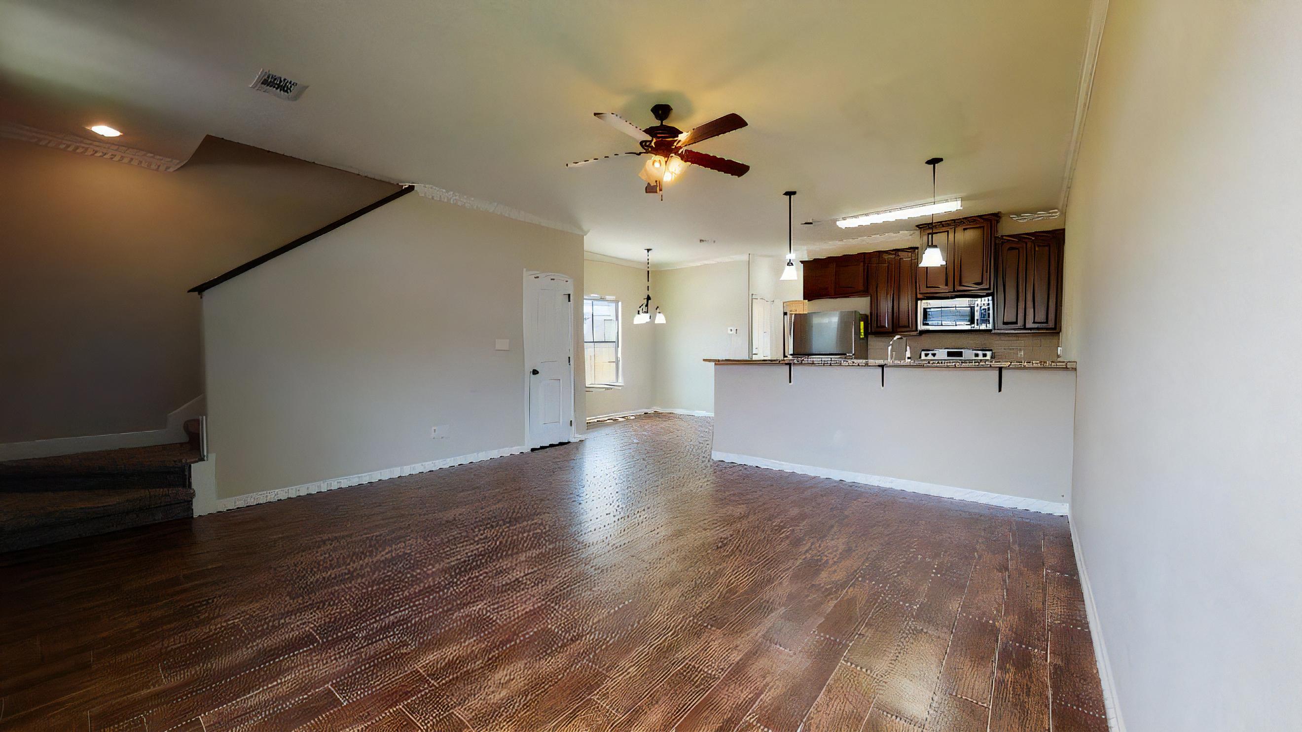 303 Ash St – photo 5