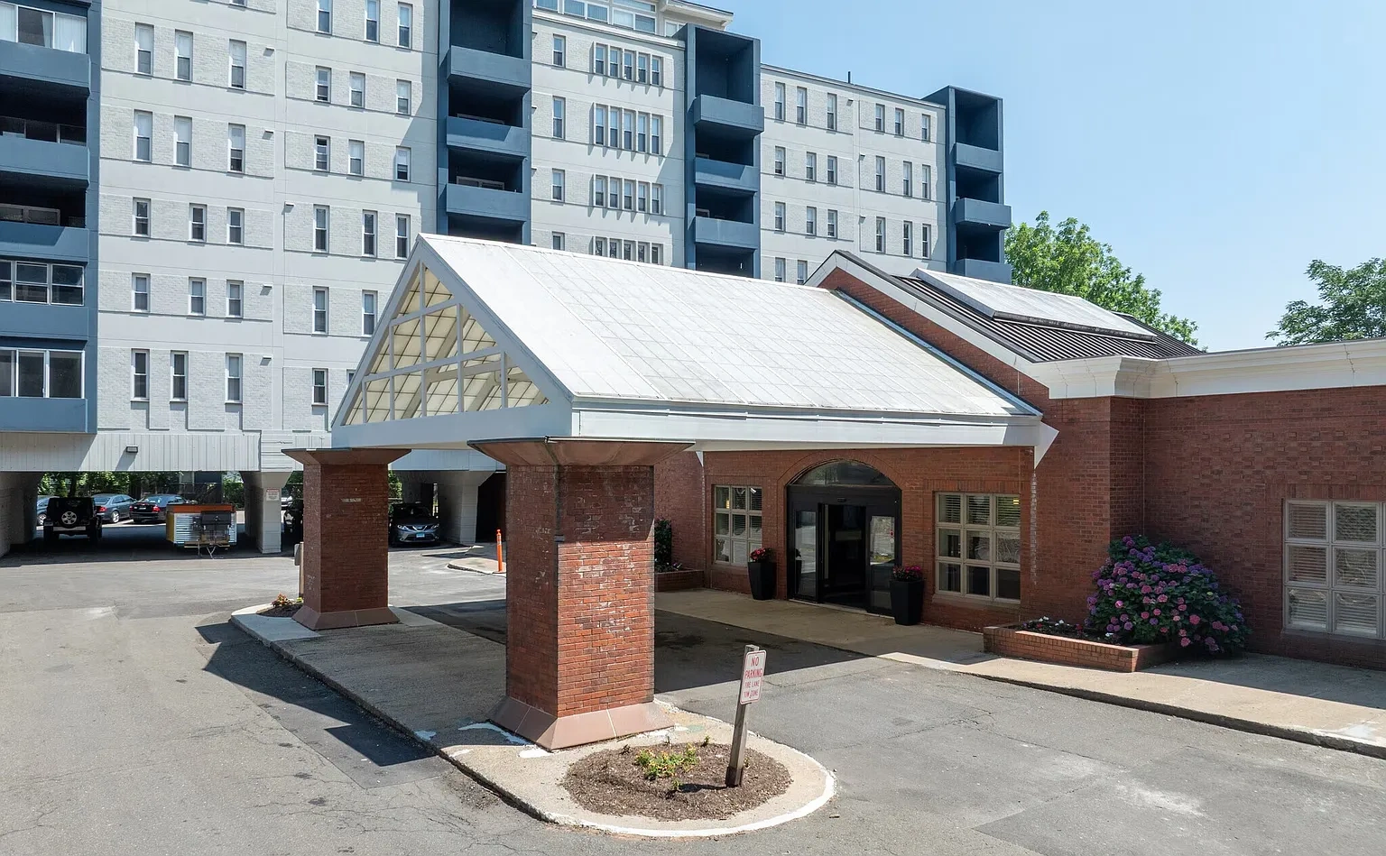 200 Fountain Street Apartments – photo 2