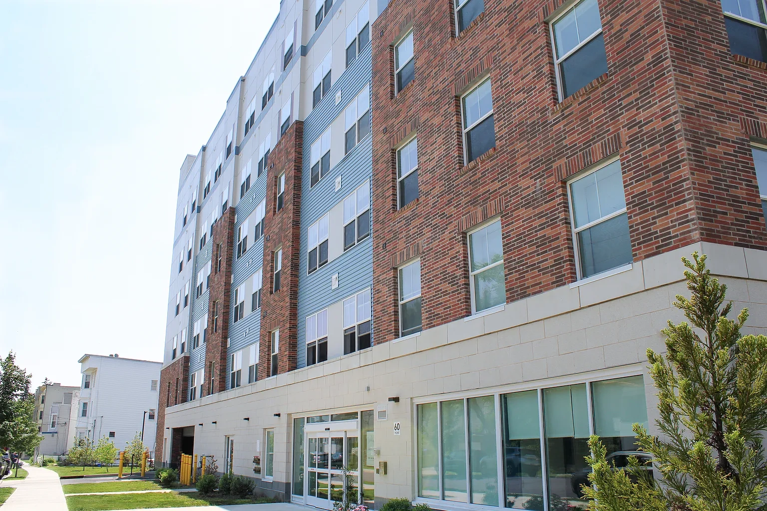Point and Ravine Apartments – photo 1