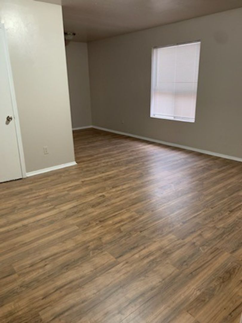 2704 Poplar Cir – photo 2