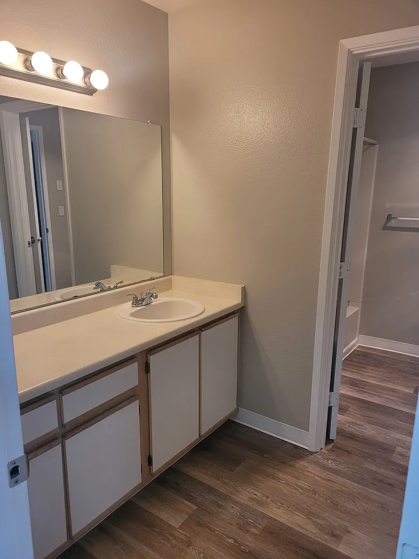 Hidden Creek Apartments – photo 4