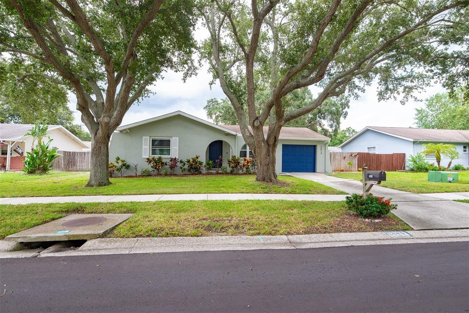 2613 Summit St – photo 1