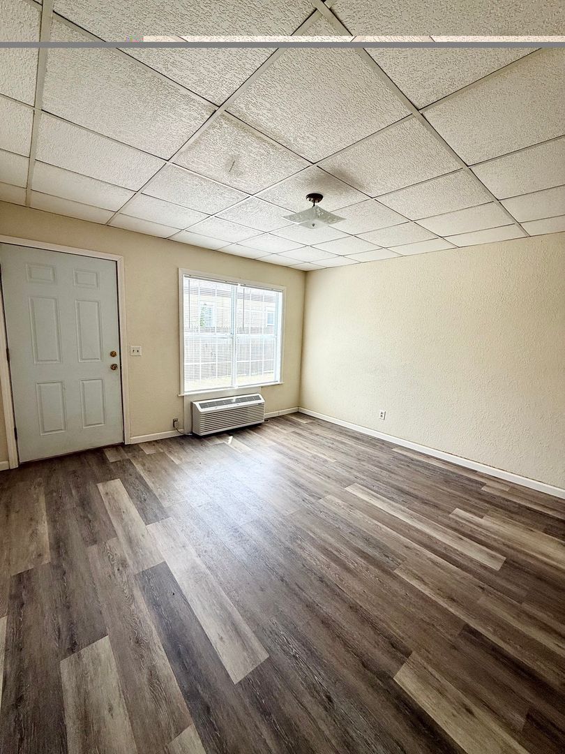 603 S Evans Ave unit 3 – photo 2