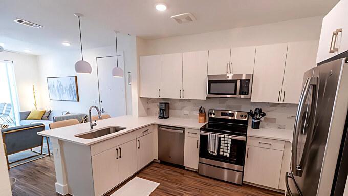 706 Oxford St – photo 2