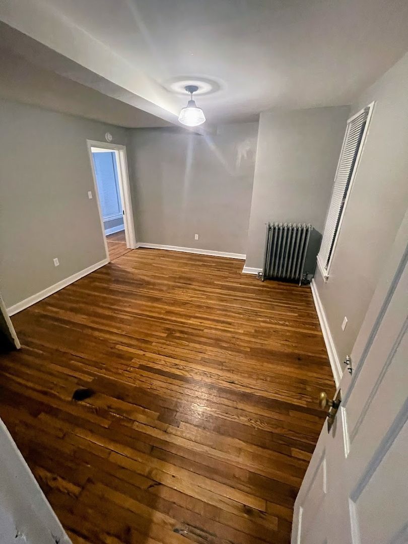 1014 Logan Ave unit 5 – photo 4