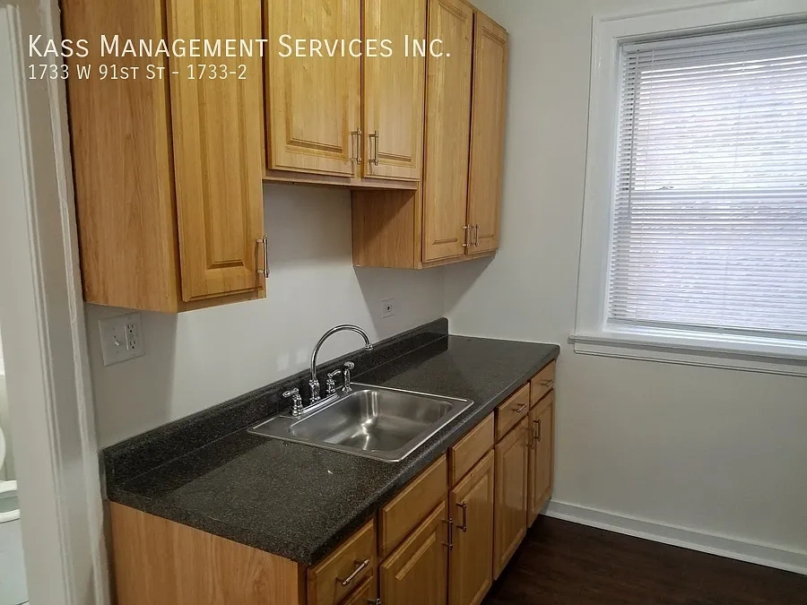 1723-45 W 91st/9101-09 S Beverly – Floor plan