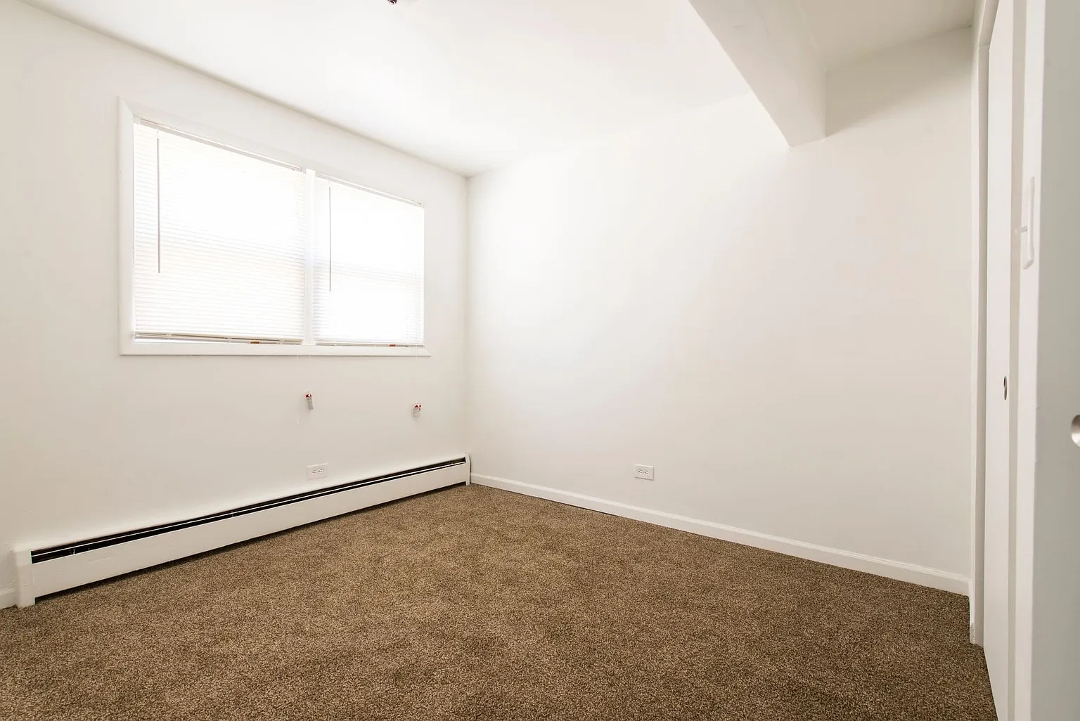 8640 S Ingleside Ave Chicago, IL 60619 – photo 1