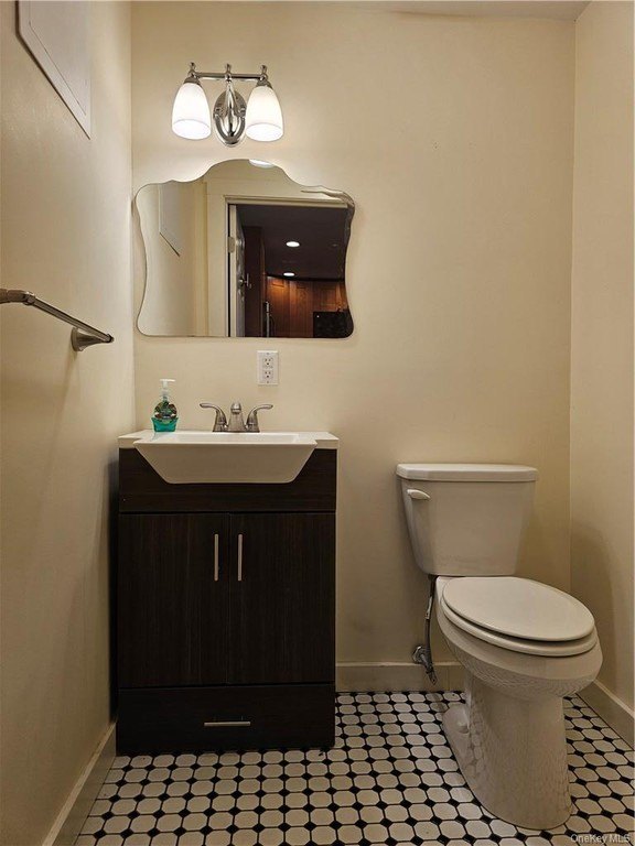 231 Reynolds Rd #11 – photo 4