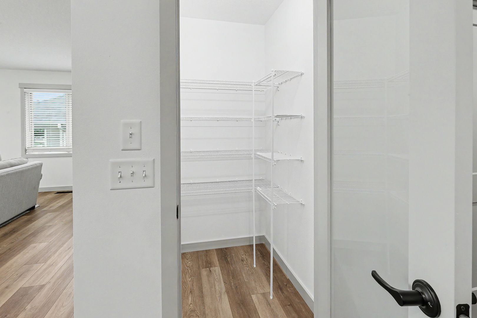 1009 E 6th St – photo 5