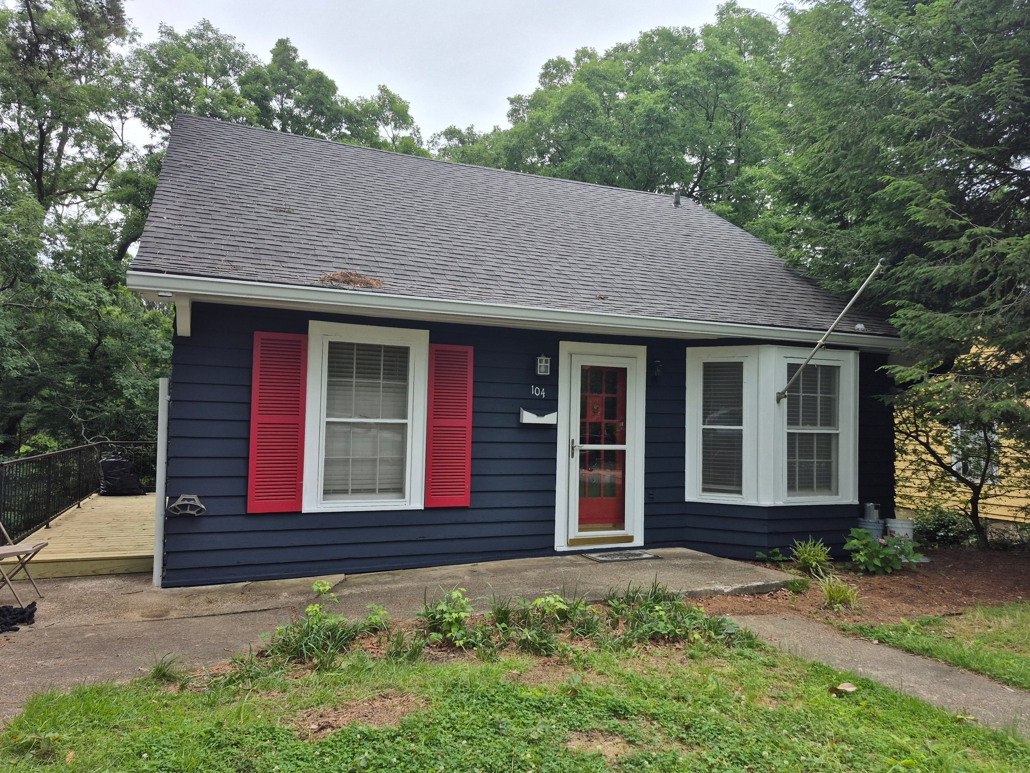104 Hillcrest St – photo 1