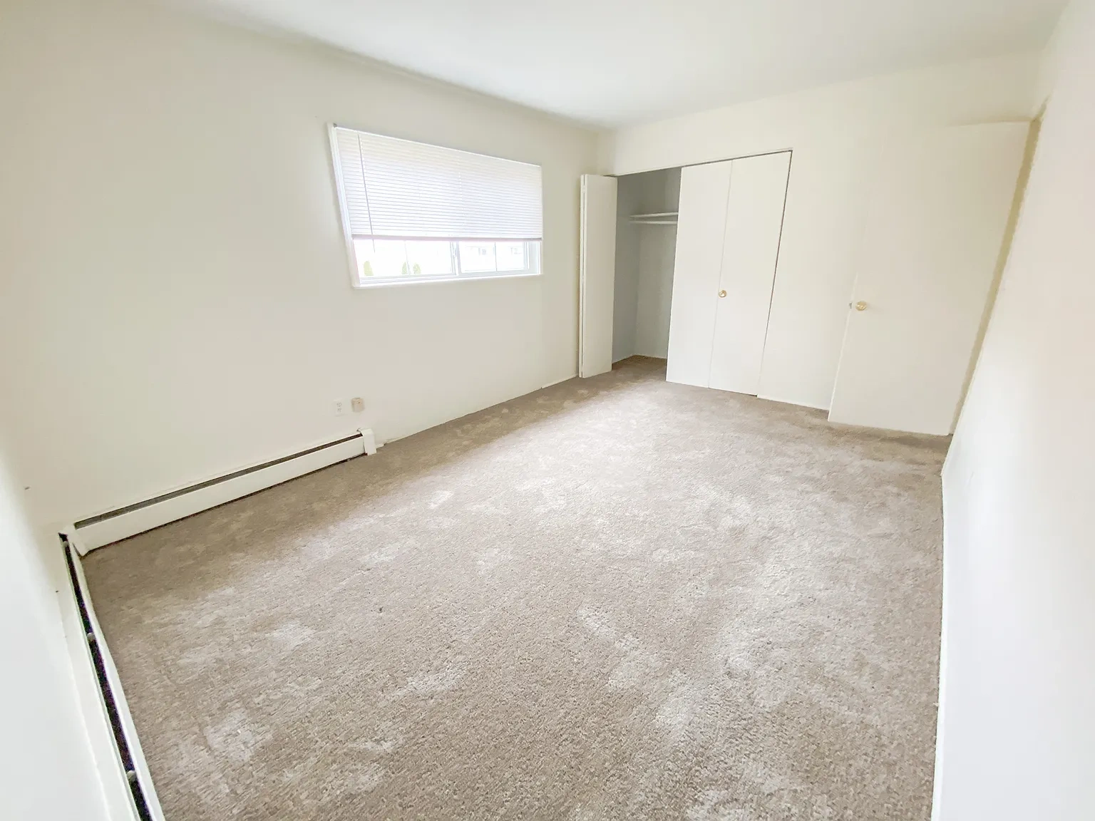 Evergreen Village Apartments & Townhouses – photo 5