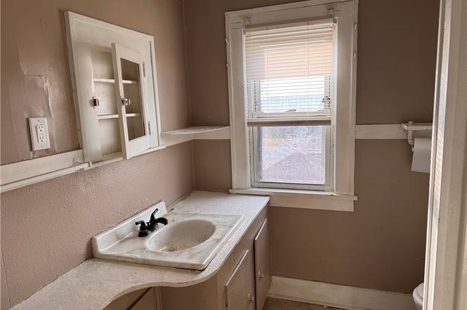 400 Emerson Ave – photo 1