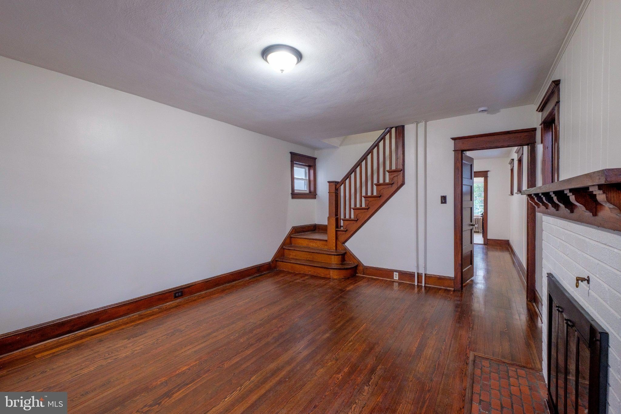 1604 Hamilton Ave – photo 2