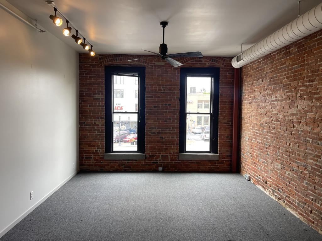 118 S Market St unit # 200 – photo 2