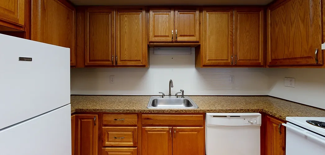 Skytop Village Apartments – photo 1