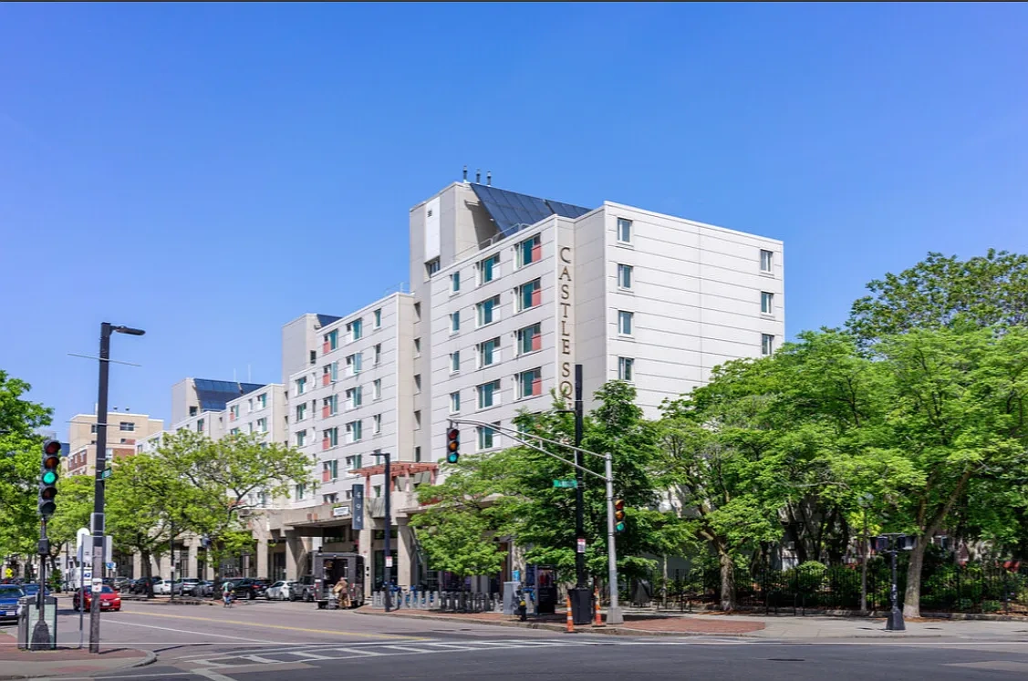 Castle Square Apartments – photo 2