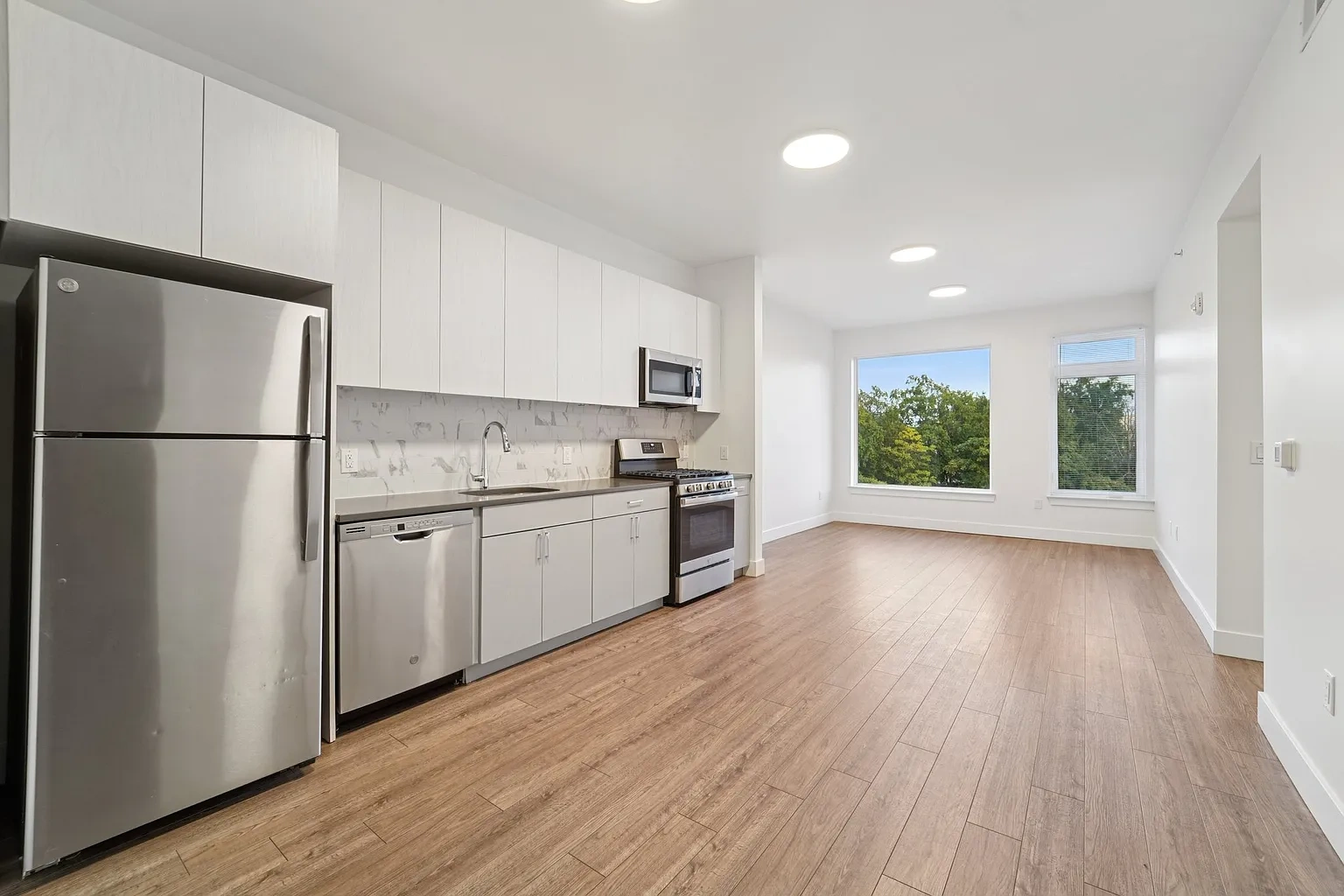 475 William St. – photo 3