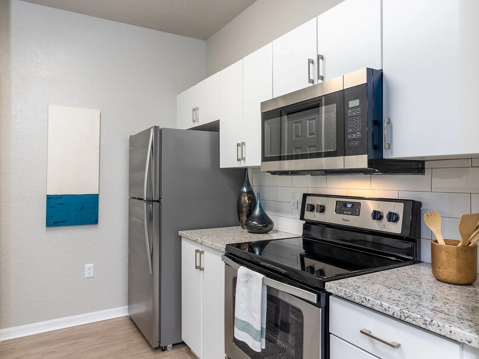 Lucerne at Lake Brandon Apartments – photo 5