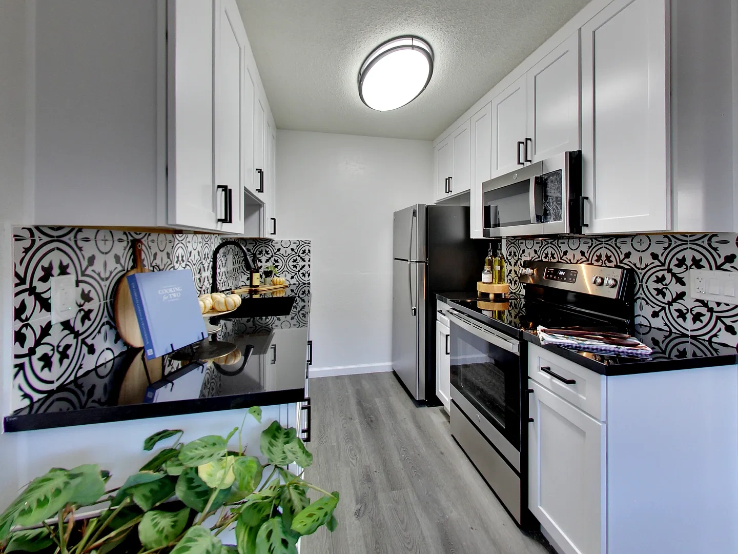 PARKSIDE APARTMENTS – Floor plan
