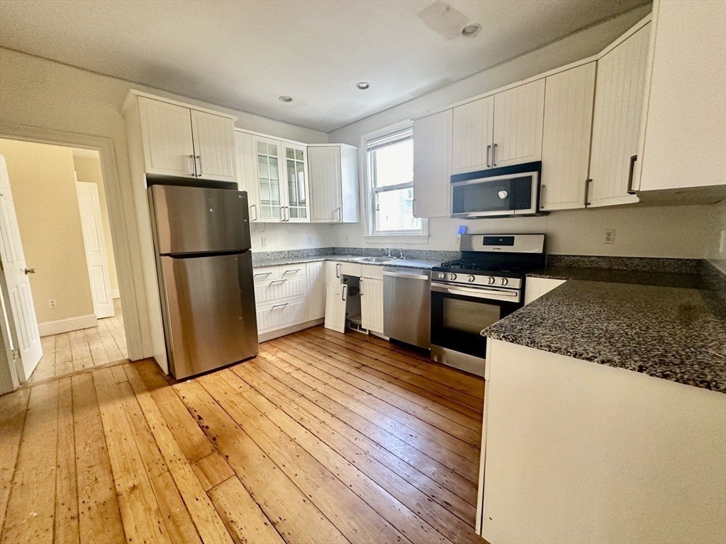 731 Parker St #1 – photo 3