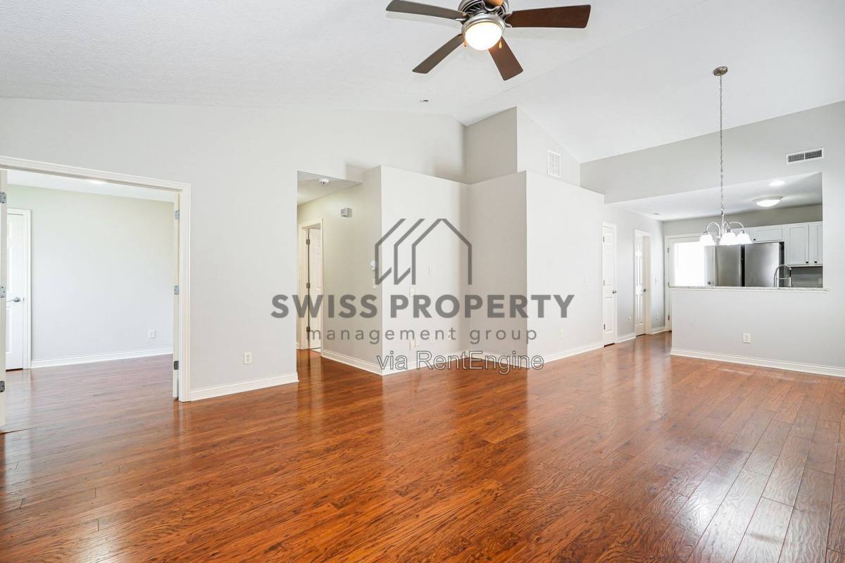 7199 Normanton Dr – photo 3