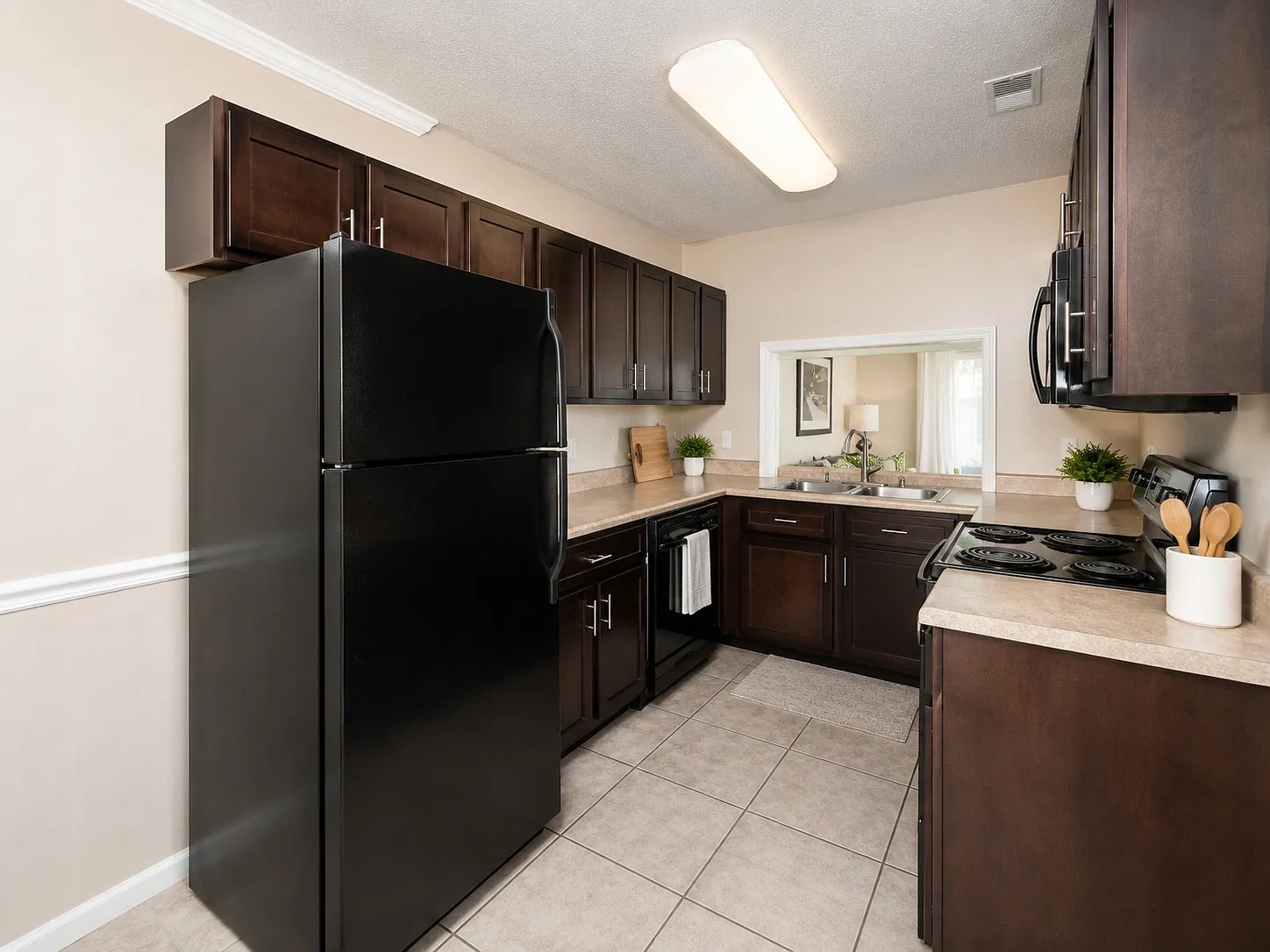 Park at Lake Magdalene Apartments and Townhomes – photo 2
