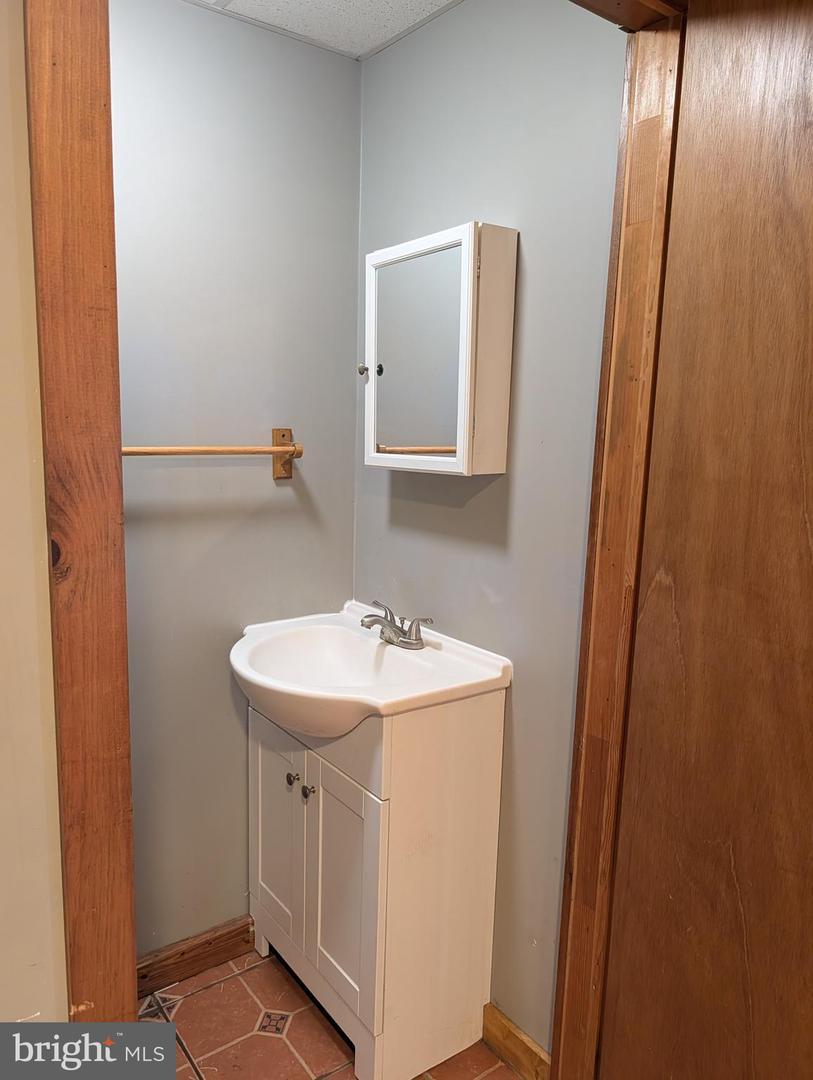 17371739 E Grand Ave – photo 4