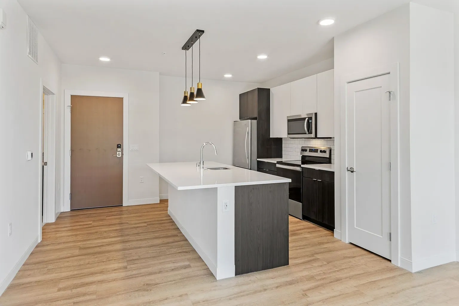 Theater Terrace Apartments – photo 4