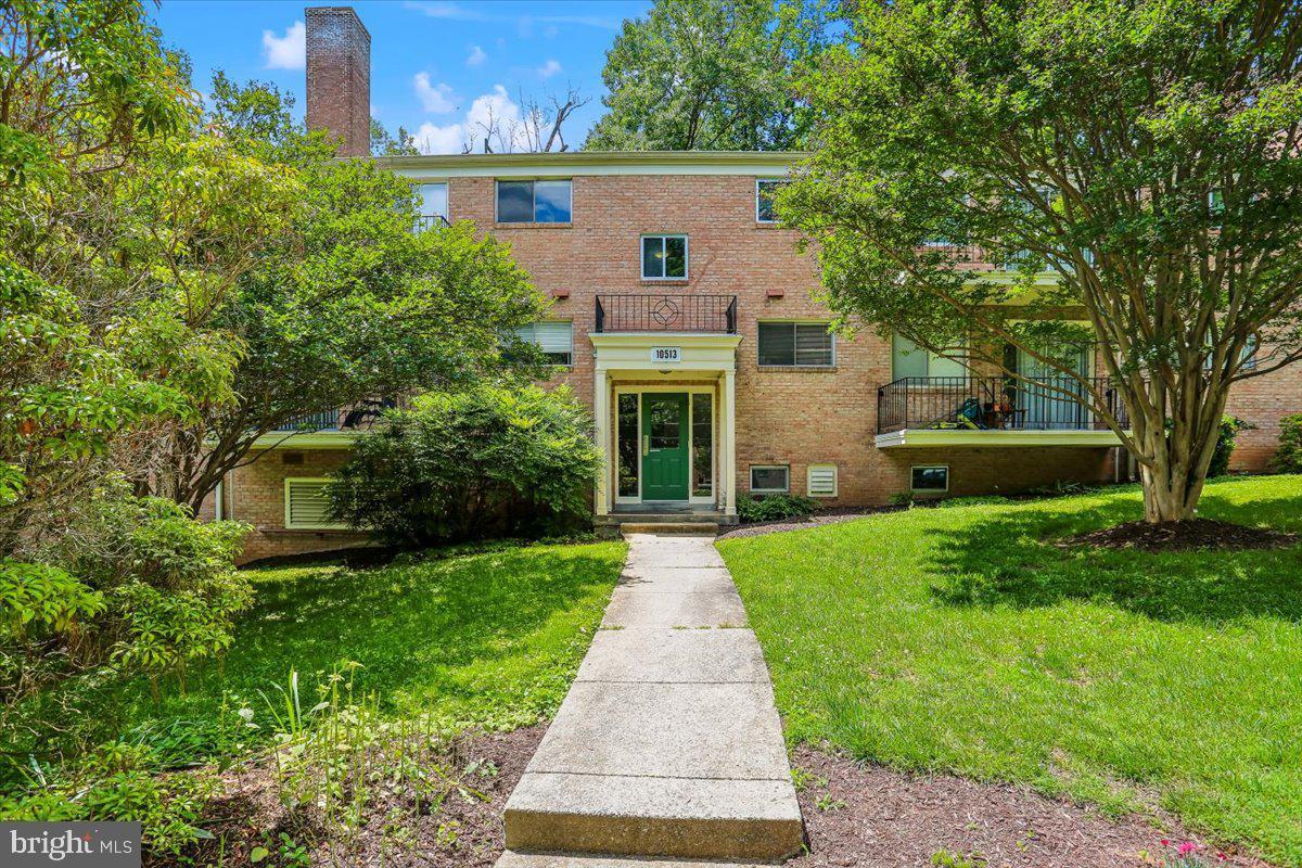 10513 Weymouth St unit 102 – photo 2