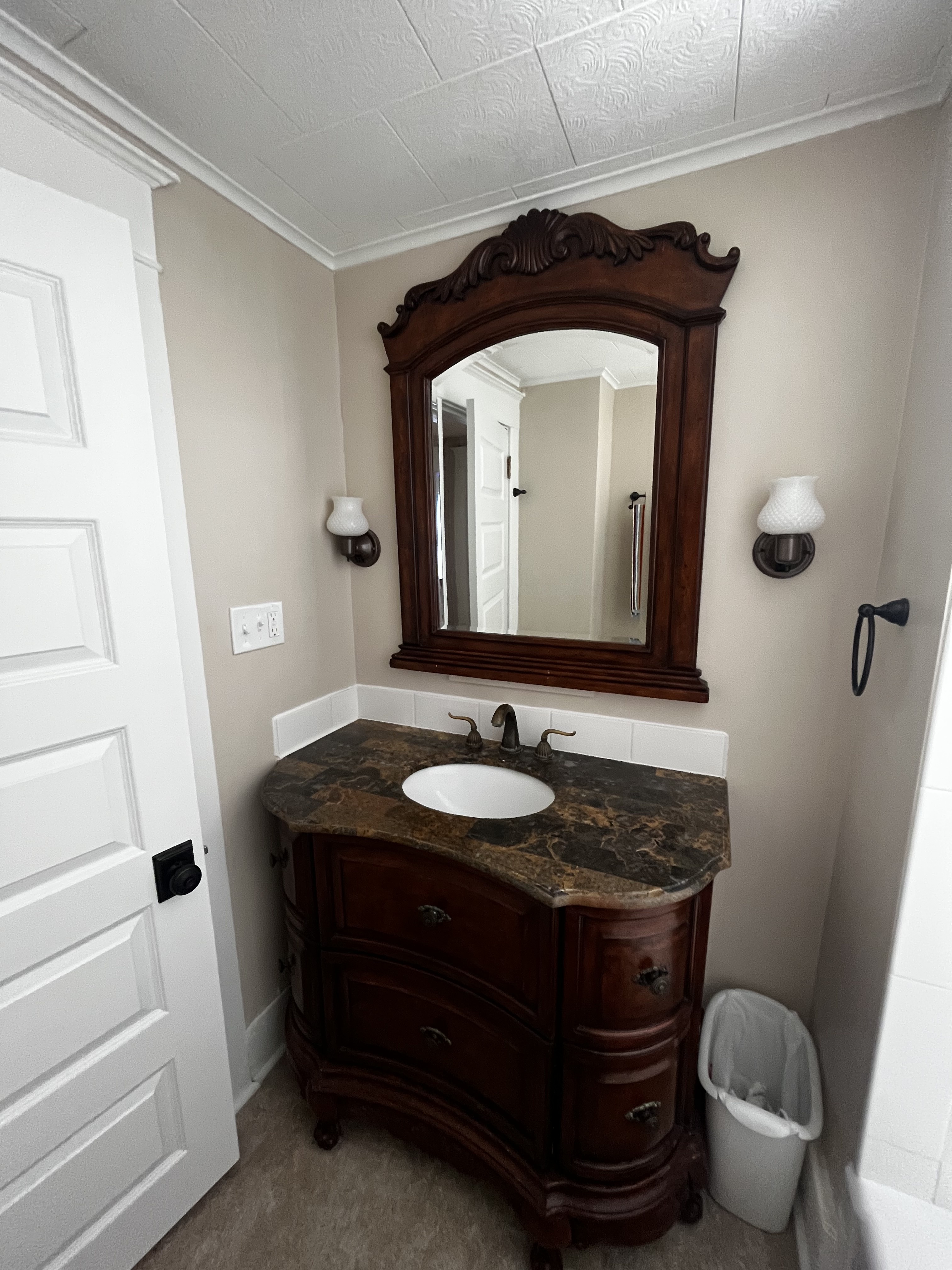 213 W Downie St unit B – photo 2