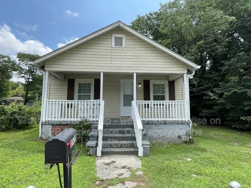 1310 Roanoke Ave – photo 1