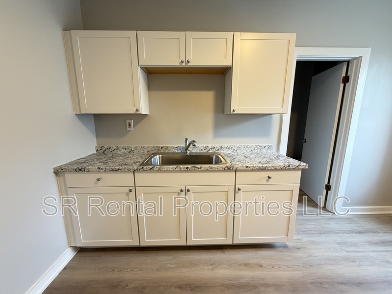243 S Main St unit 3 – photo 2