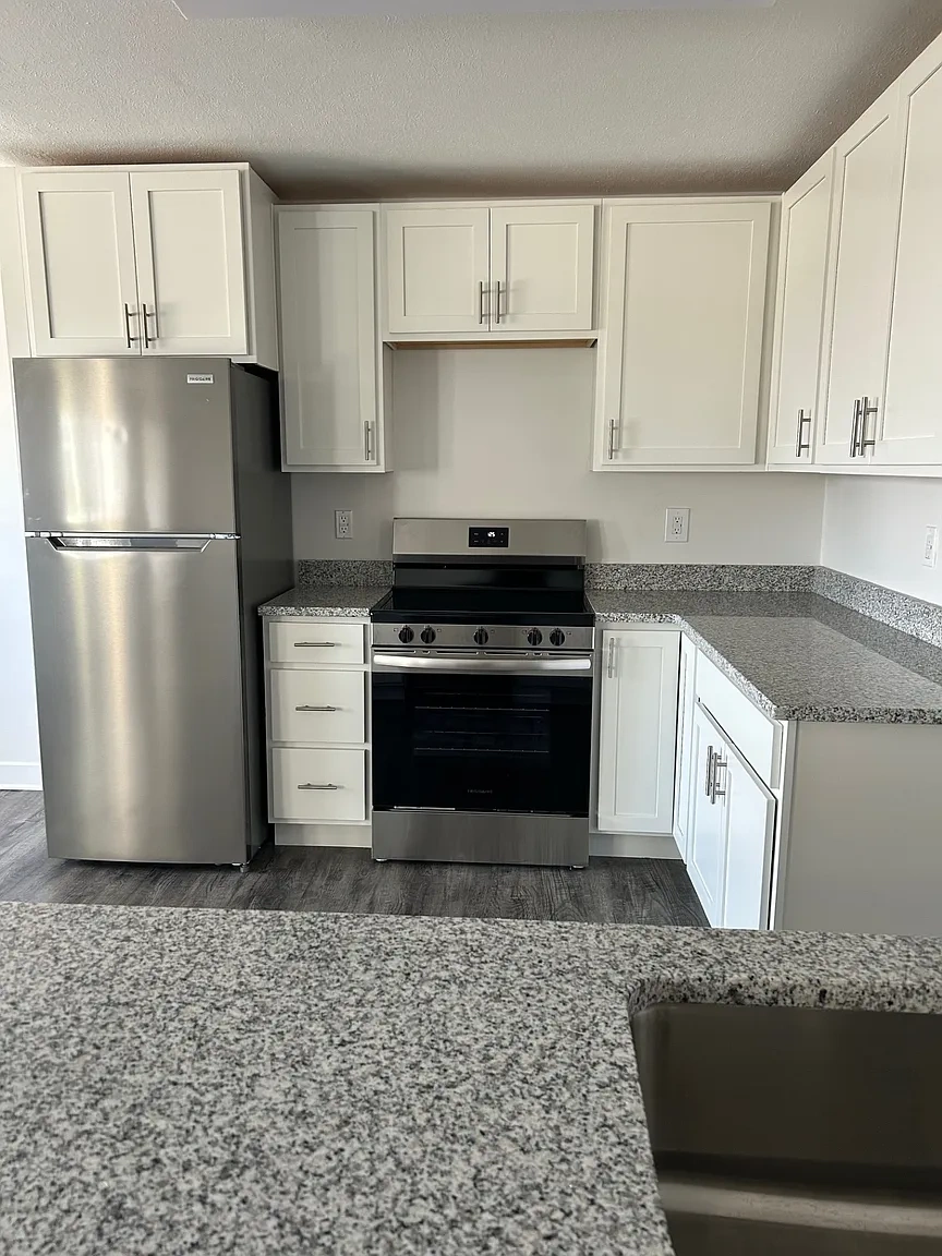 Park Tower – 2BD 2BA Penthouse