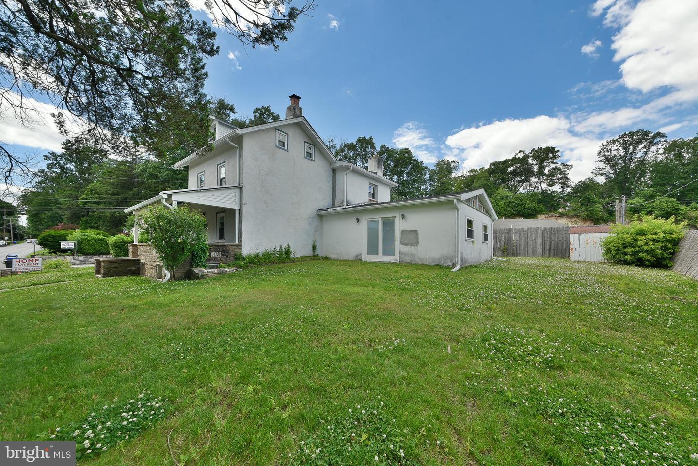422 Willow Grove Ave – photo 5