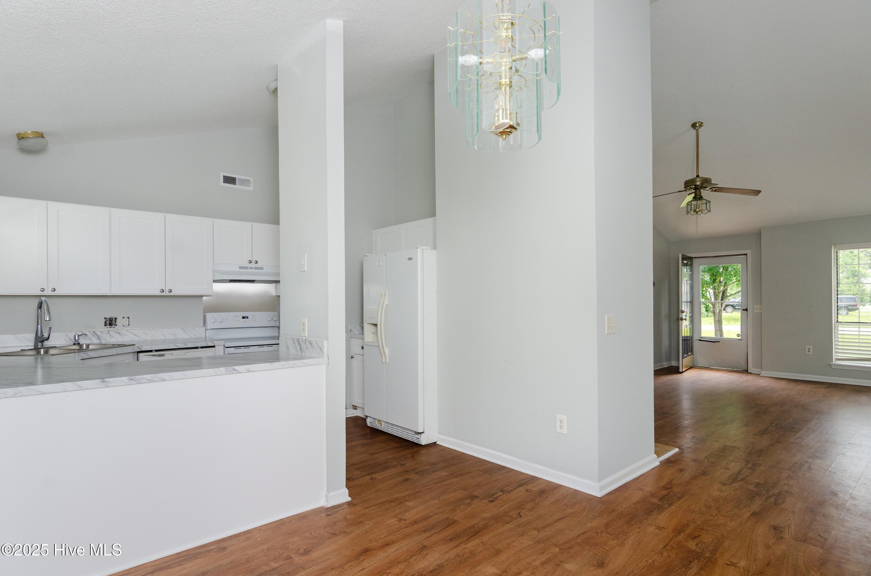 4312 Watson Dr – photo 5