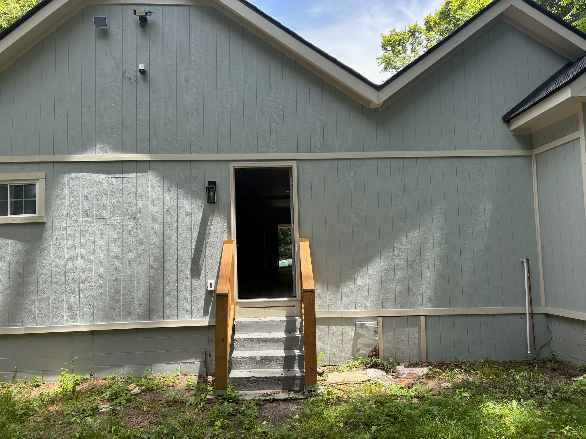542 Elm St – photo 3