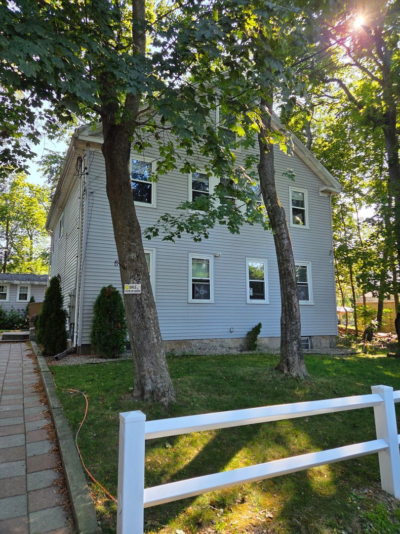 162 Main St – photo 2
