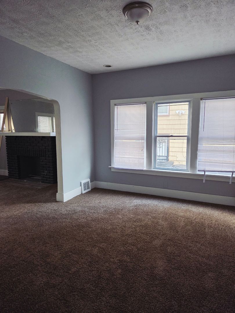 18101 Schenely Ave – photo 4