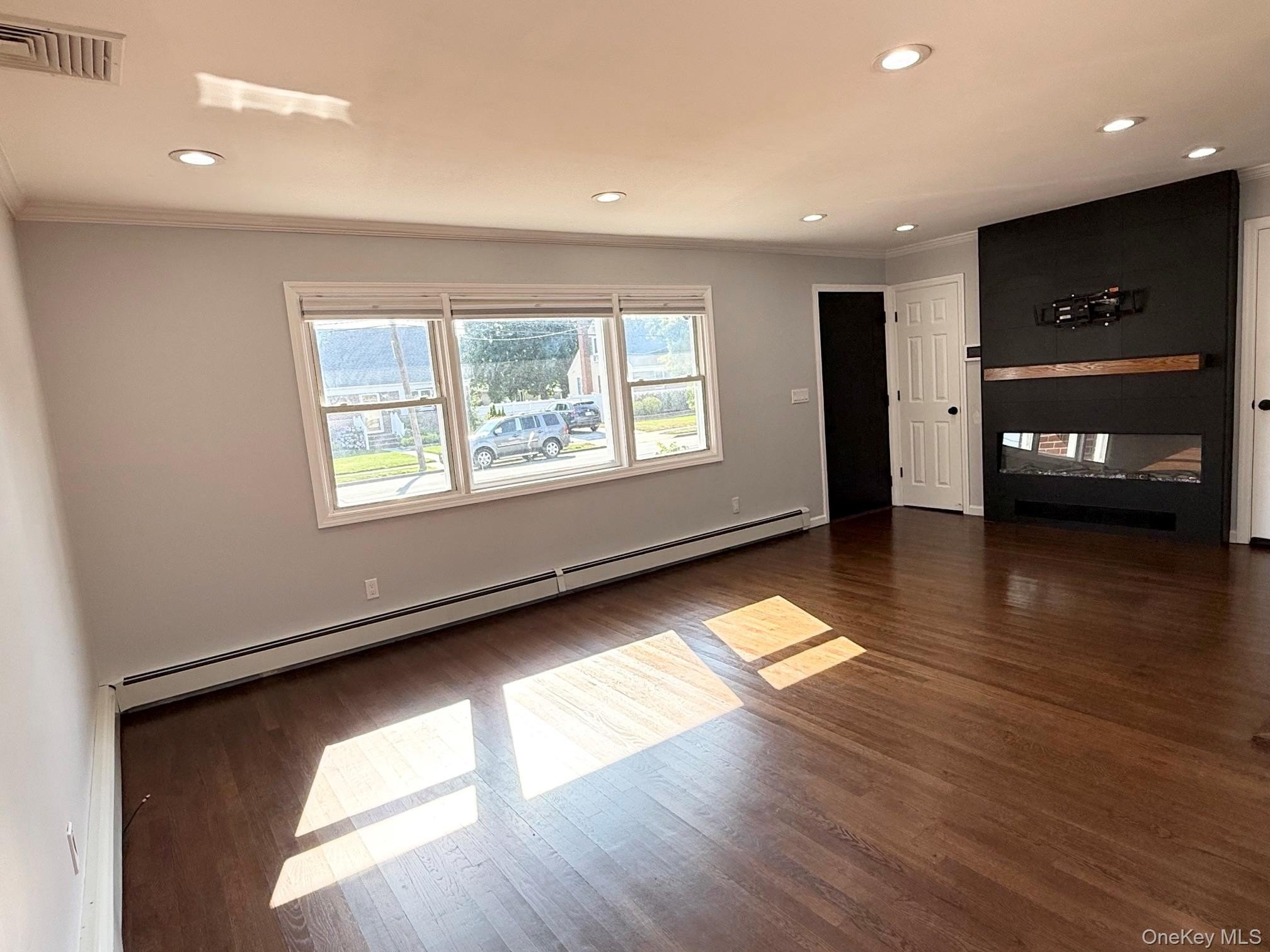 15 W Walnut St – photo 3
