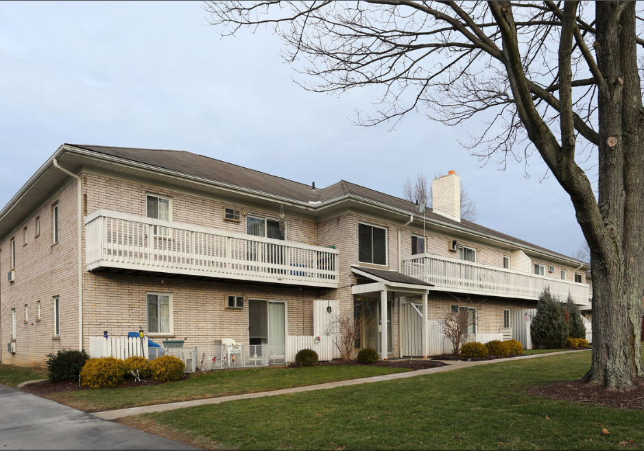 190 Buffington Rd unit 105 – photo 1