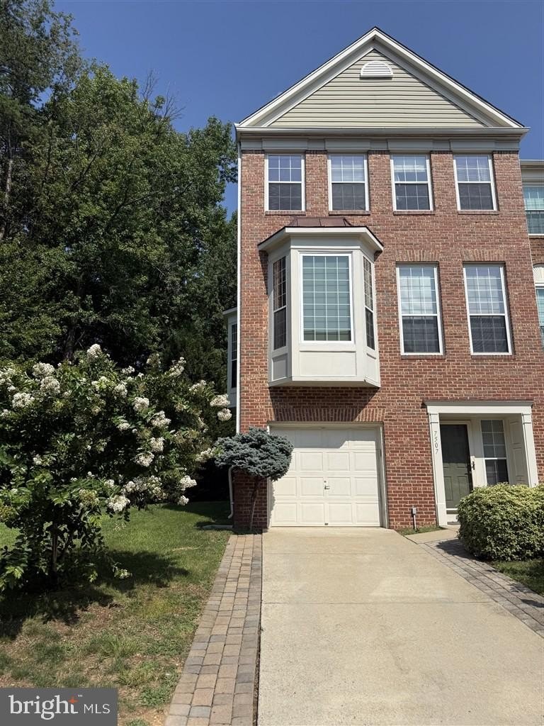 7507 Lamoyne Ct – photo 1
