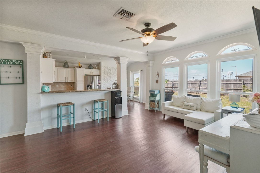 1000 Imperial St – photo 4