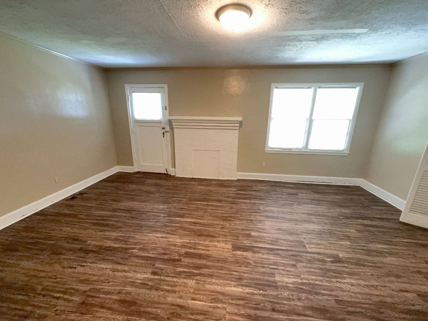 120 Munson Dr unit 1 – photo 2